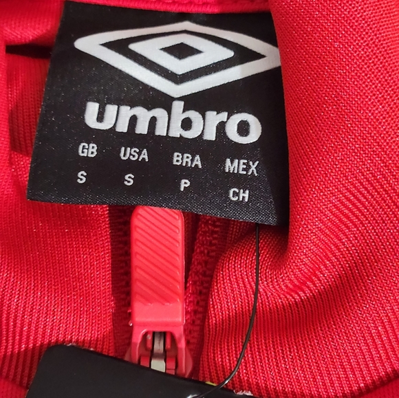 Brand new Umbro Size small jacket - Picture 3 of 11